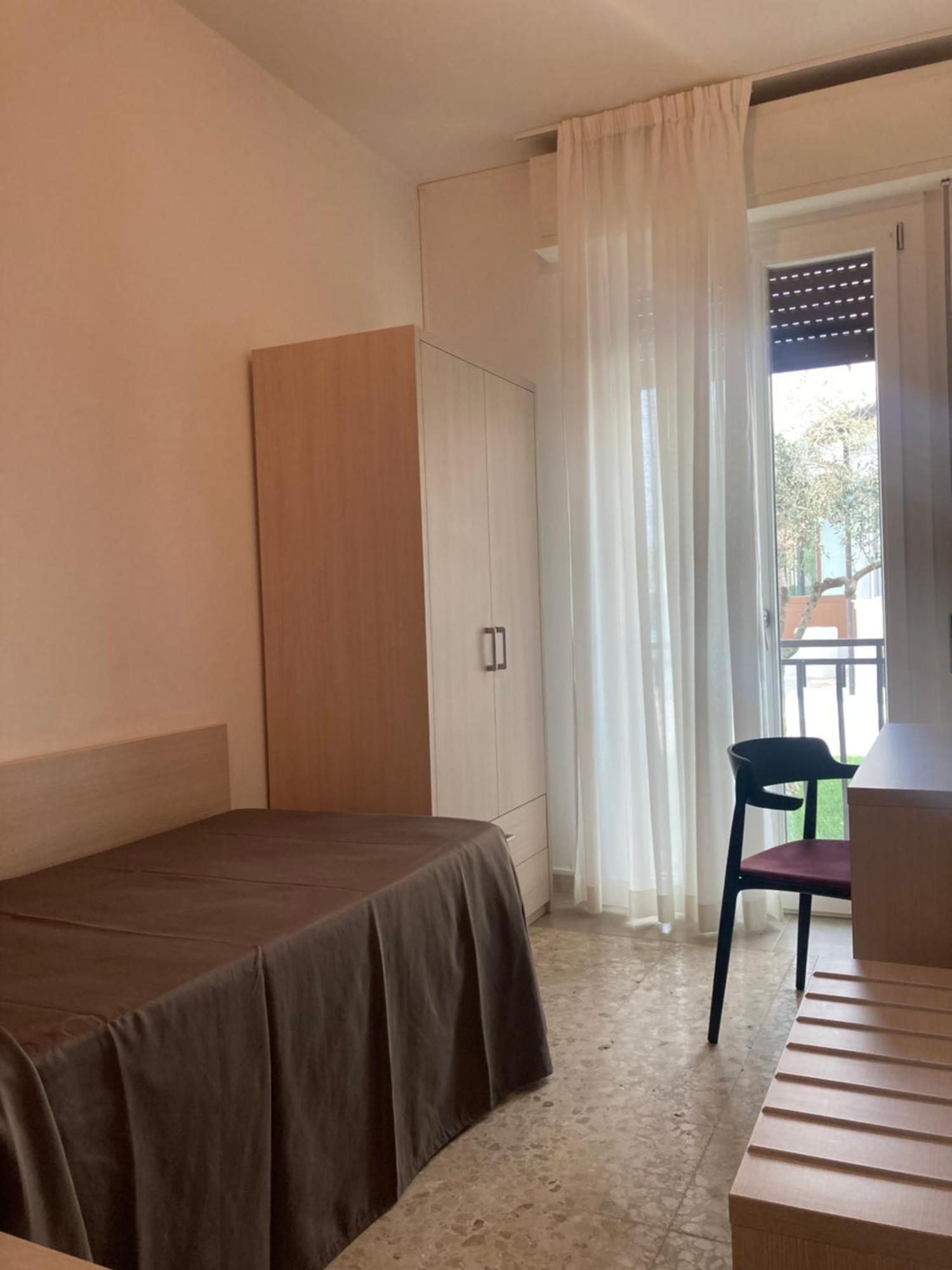 Hotel Villa Trieste 西尔米奥奈 客房 照片
