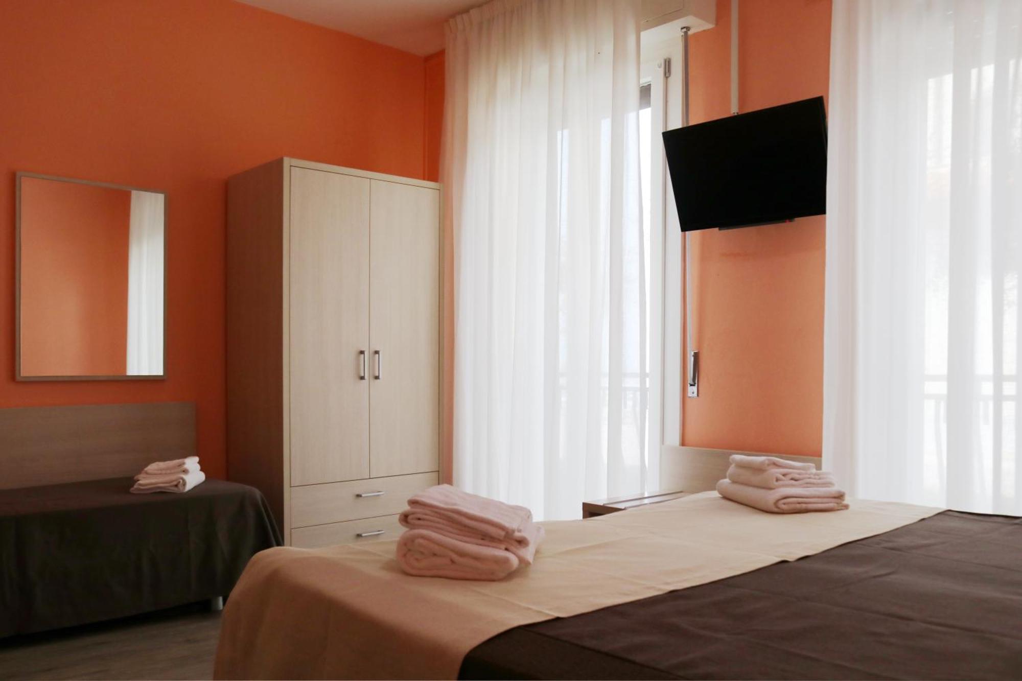 Hotel Villa Trieste 西尔米奥奈 客房 照片