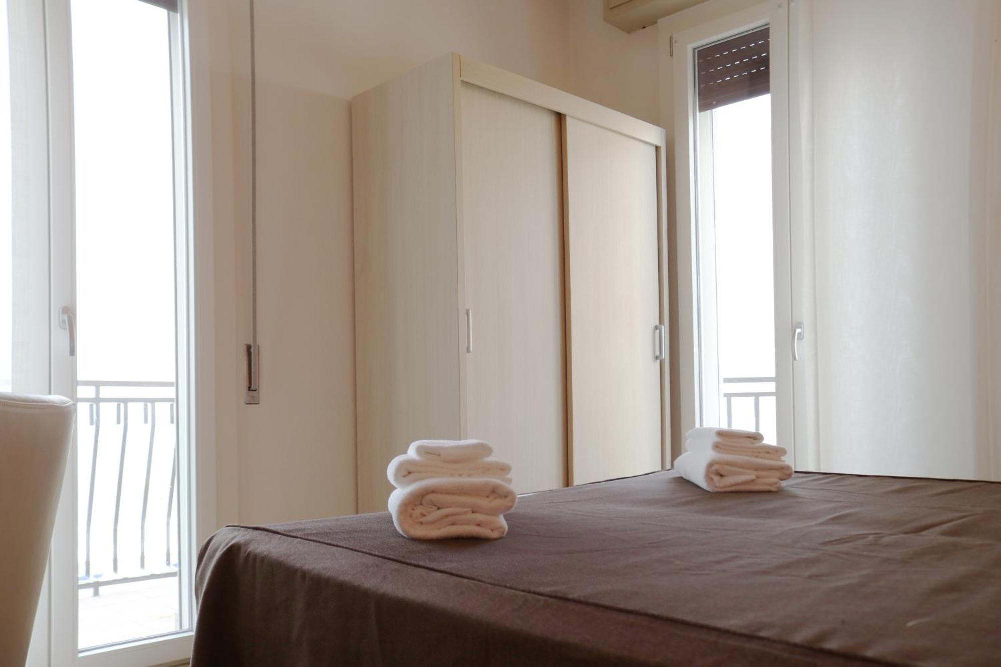 Hotel Villa Trieste 西尔米奥奈 客房 照片